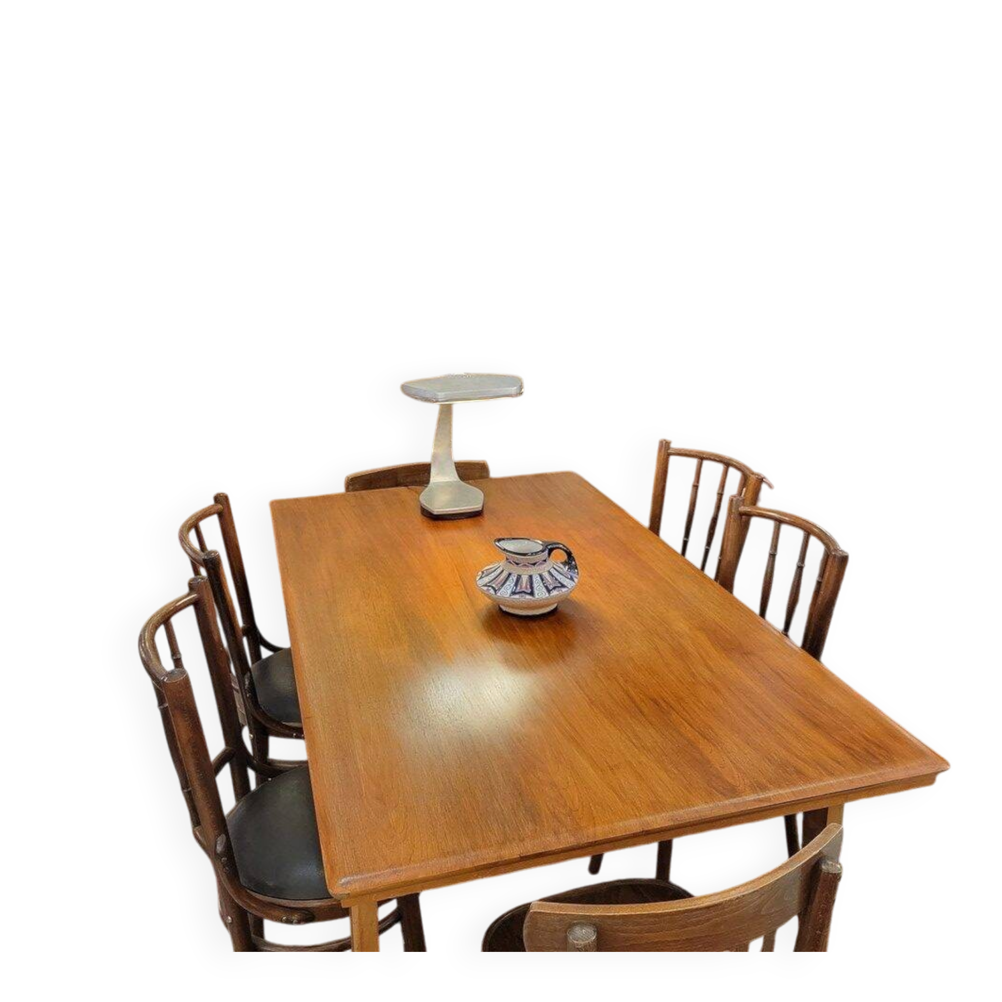 Extendable Scandinavian table