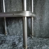 Meuble d’appoint en inox et formica