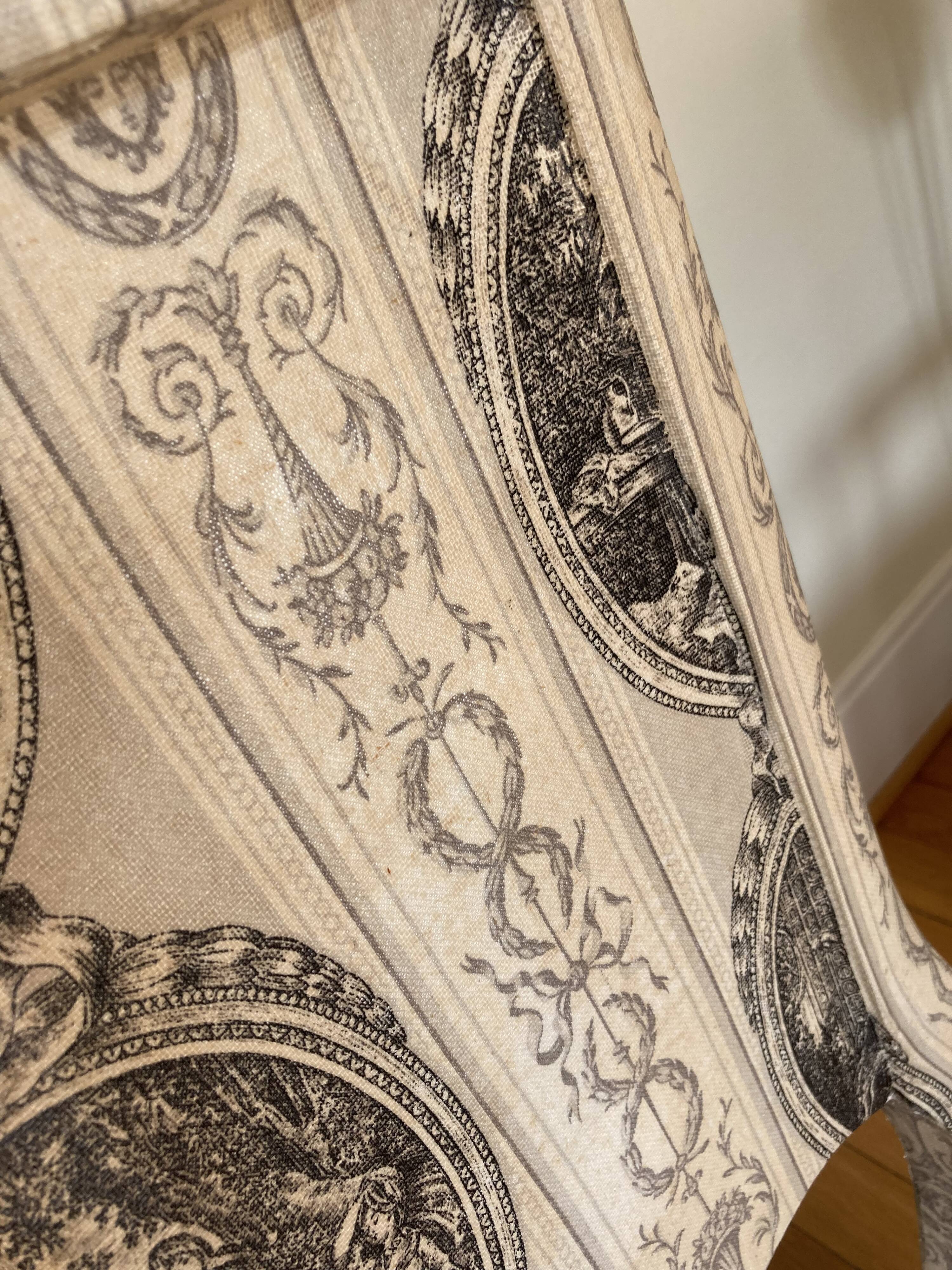 Meuble style Louis XV toile de Jouy