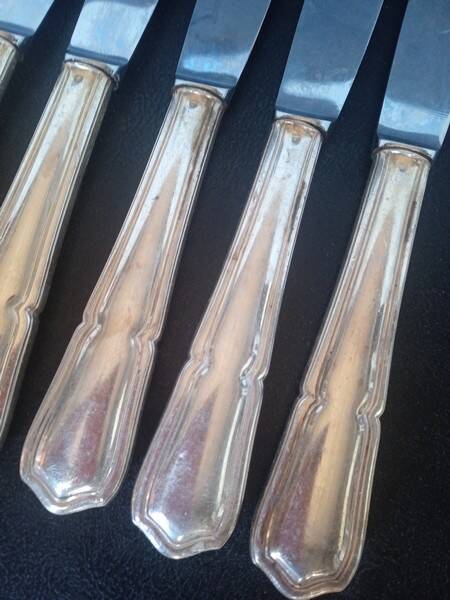 12 knives + silver metal punch from the 1950s