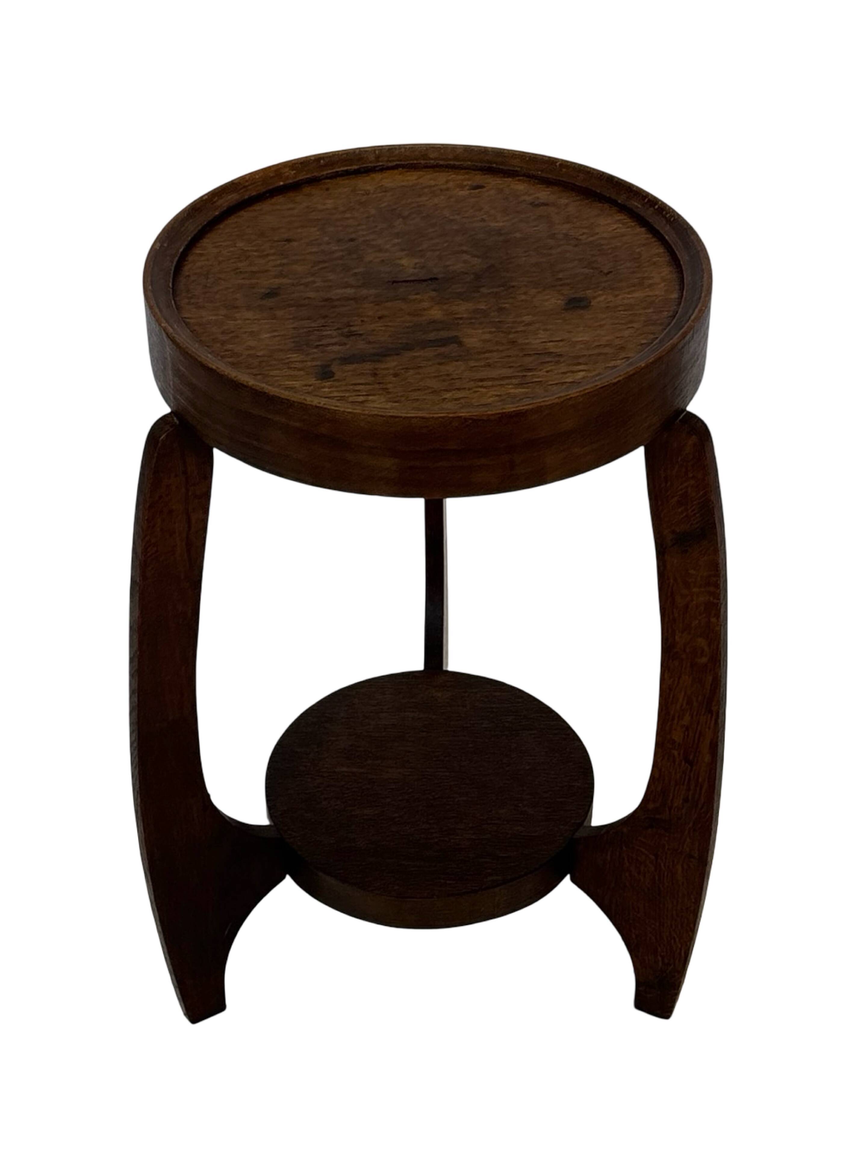 Table d'appoint Art Déco en chêne au design minimaliste
