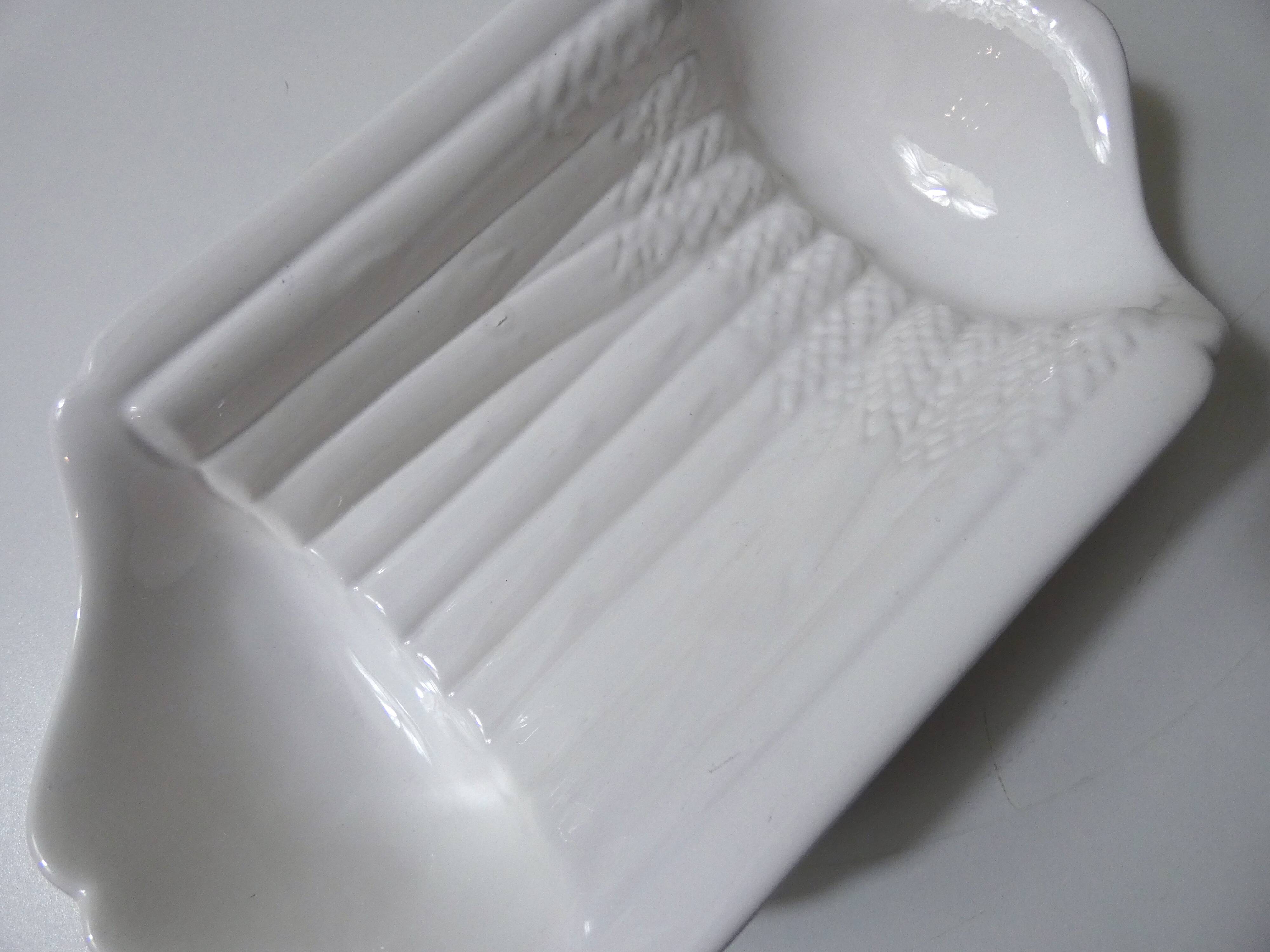 8 plates + 1 asparagus dish, salins earthenware, vintage white pompadour
