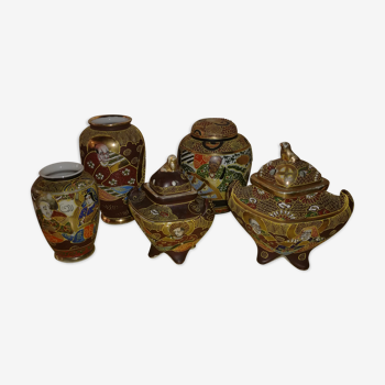 Lot of six miniatures in Japanese ceramic