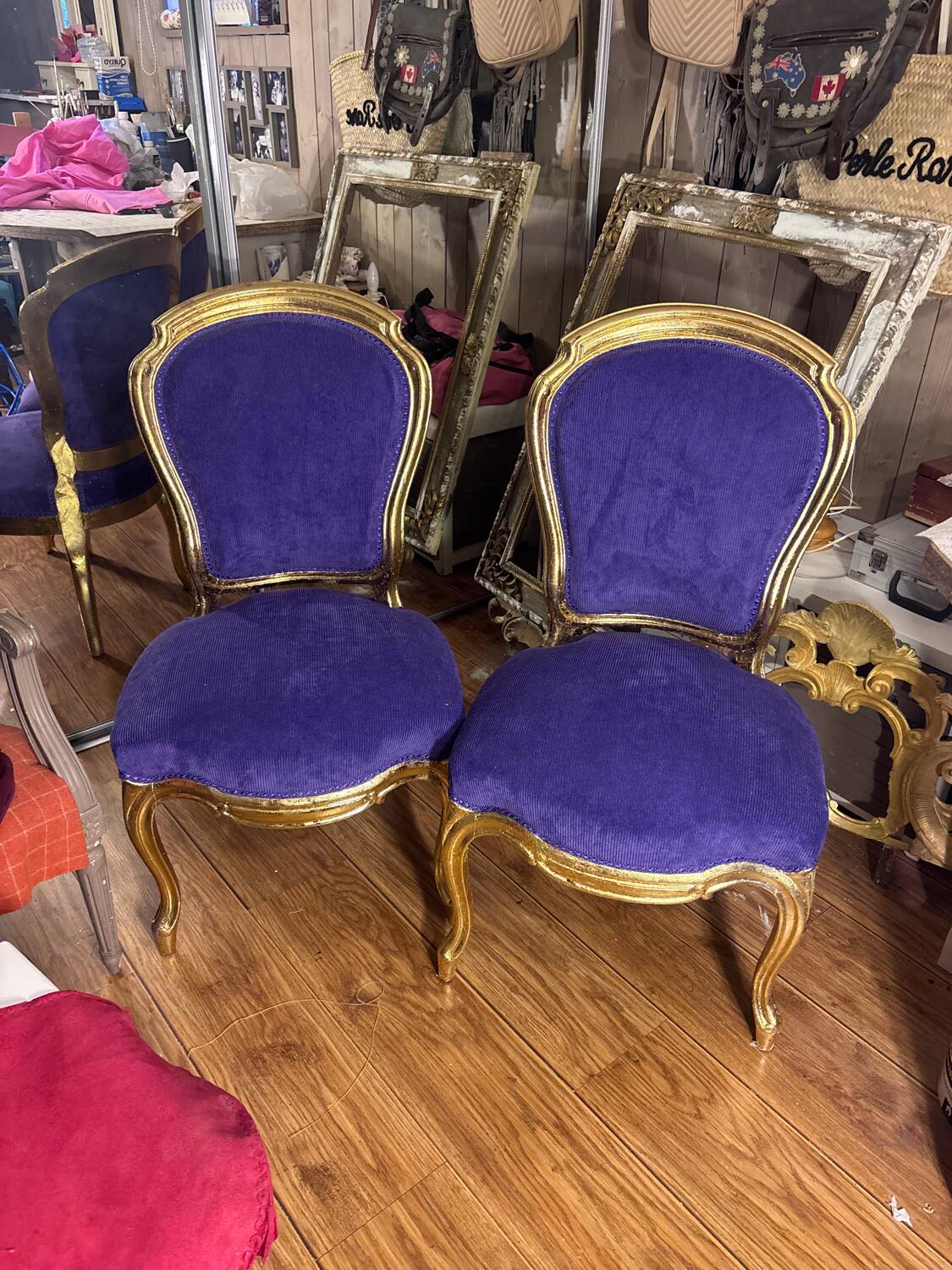 Set of 2 nursery-style chairs