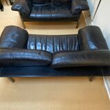 Pair of black leather sofas produced by Poltrona Frau, circa 1980/1990.