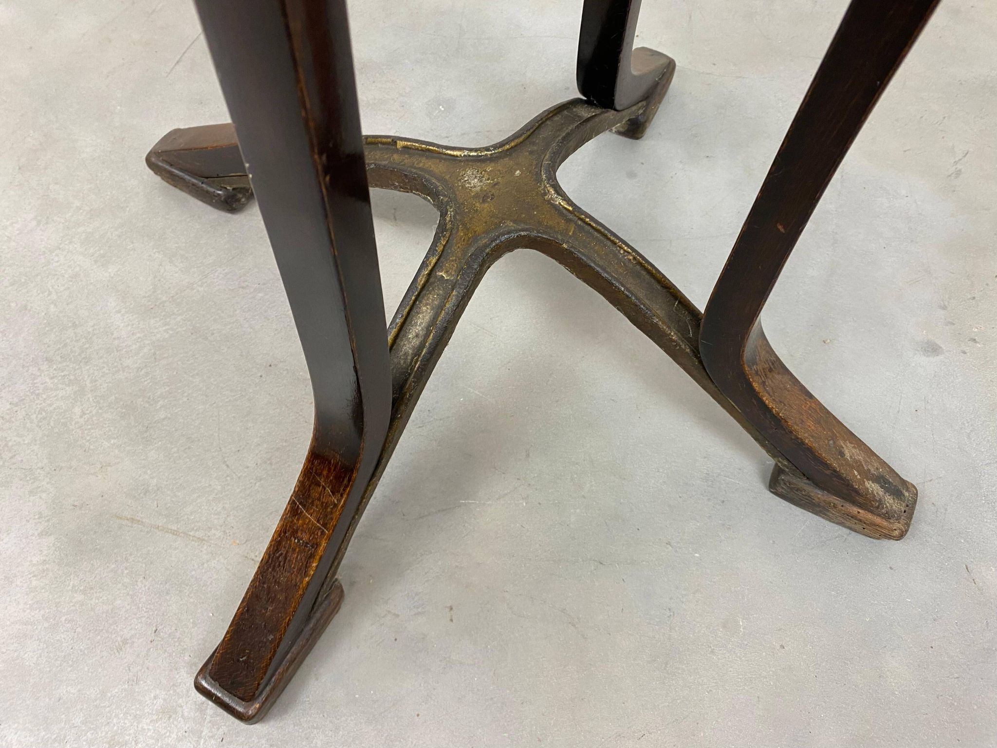Table Thonet par Josef Hoffmann