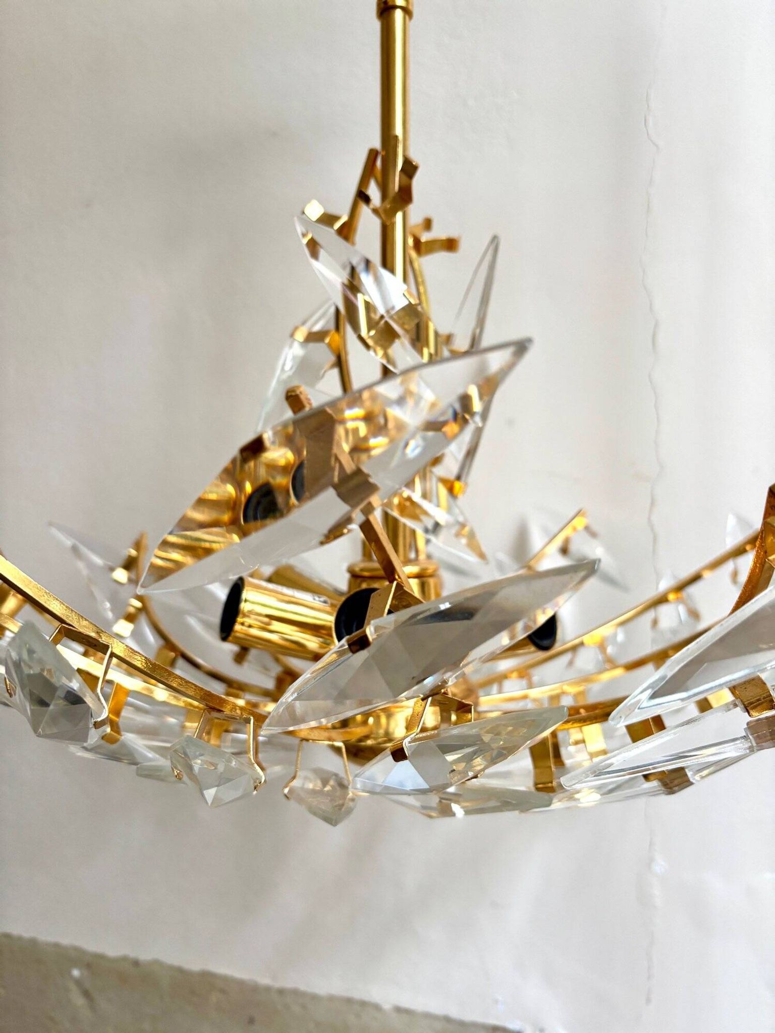 Rafael Tormo 6-light chandelier in gold metal and transparent tassels