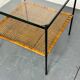 Table d'appoint ou table basse en rotin et verre de style danois moderniste du milieu du siècle