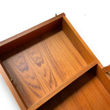 Dressing table in natural wood and fabrics
