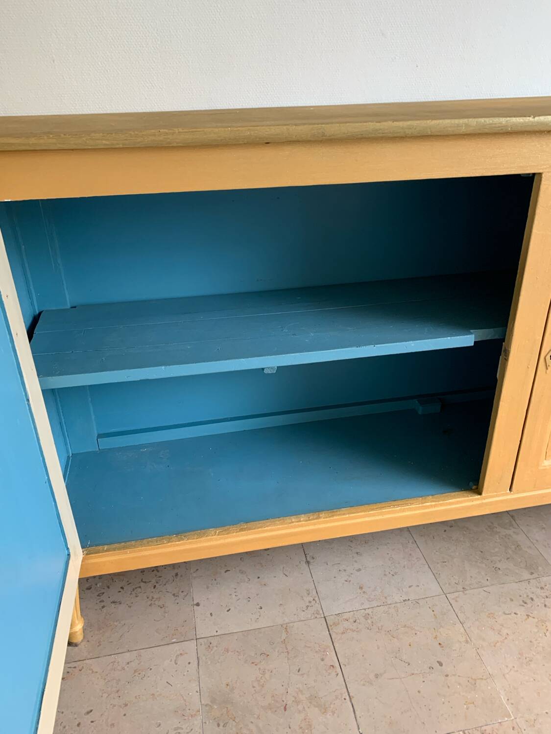 Vintage chest of drawers