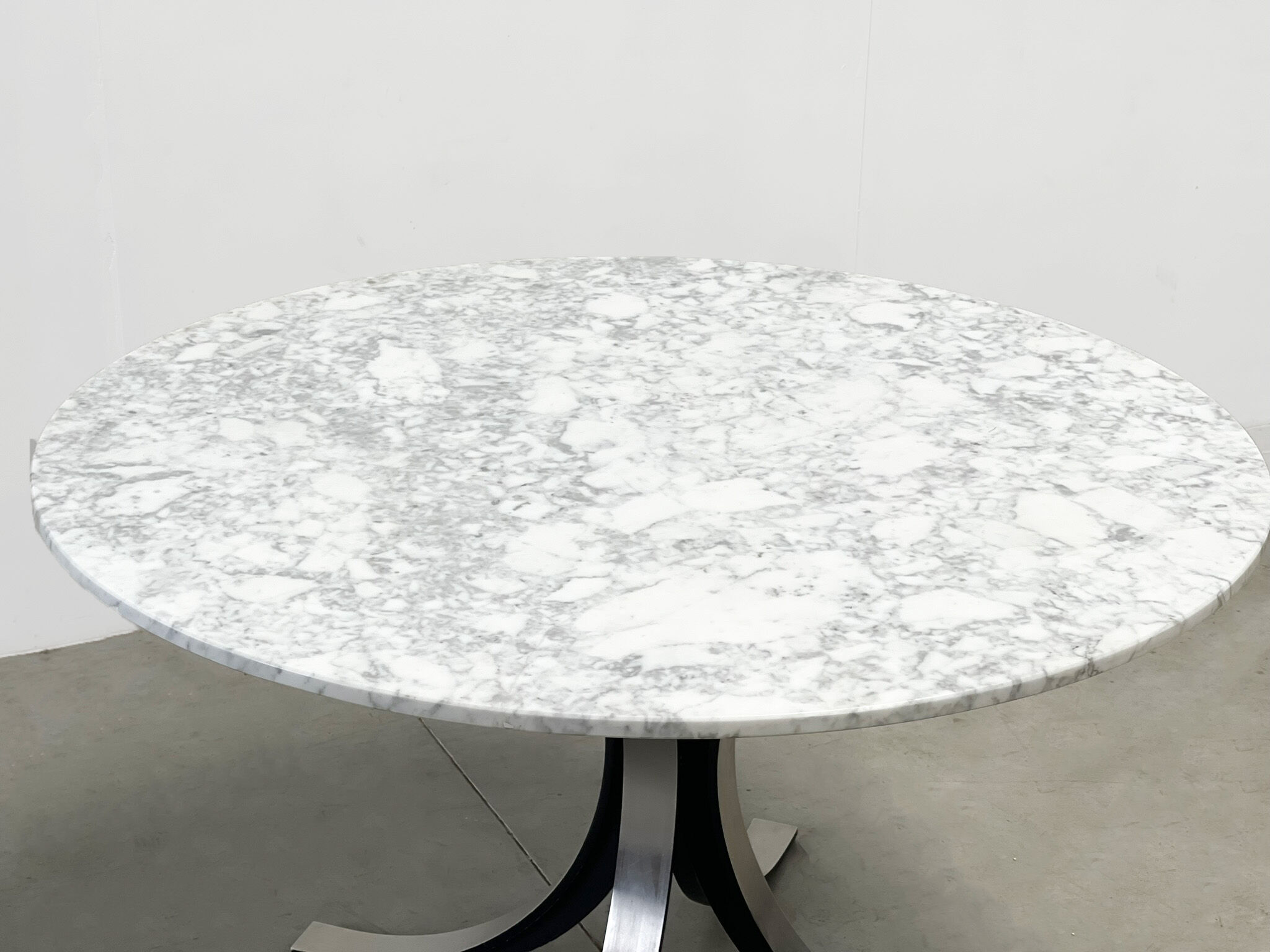 Marble dining table T69 by Osvaldo Borsani for Tecno 1970s