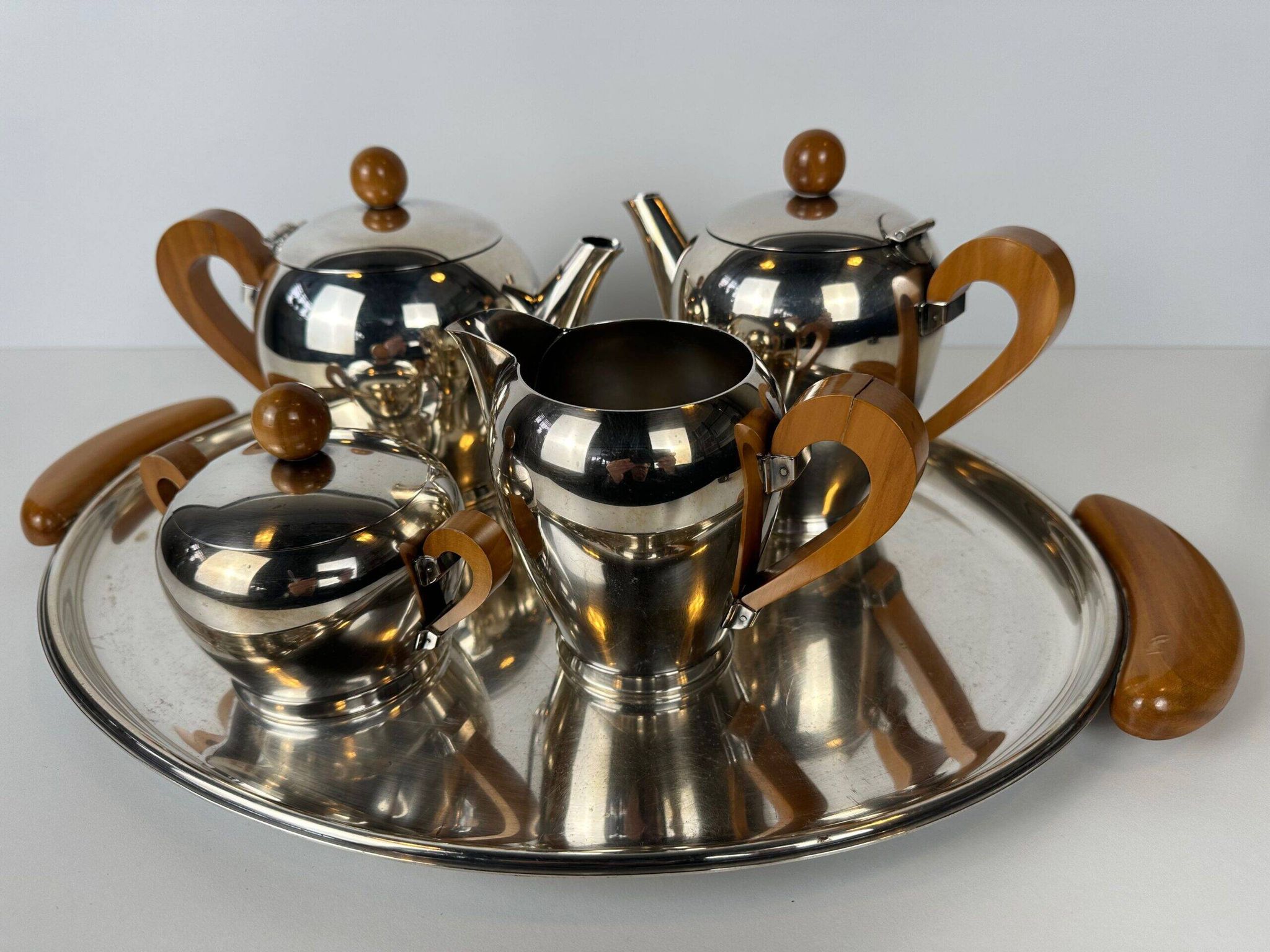 Service à café et à thé en métal argenté Alessi