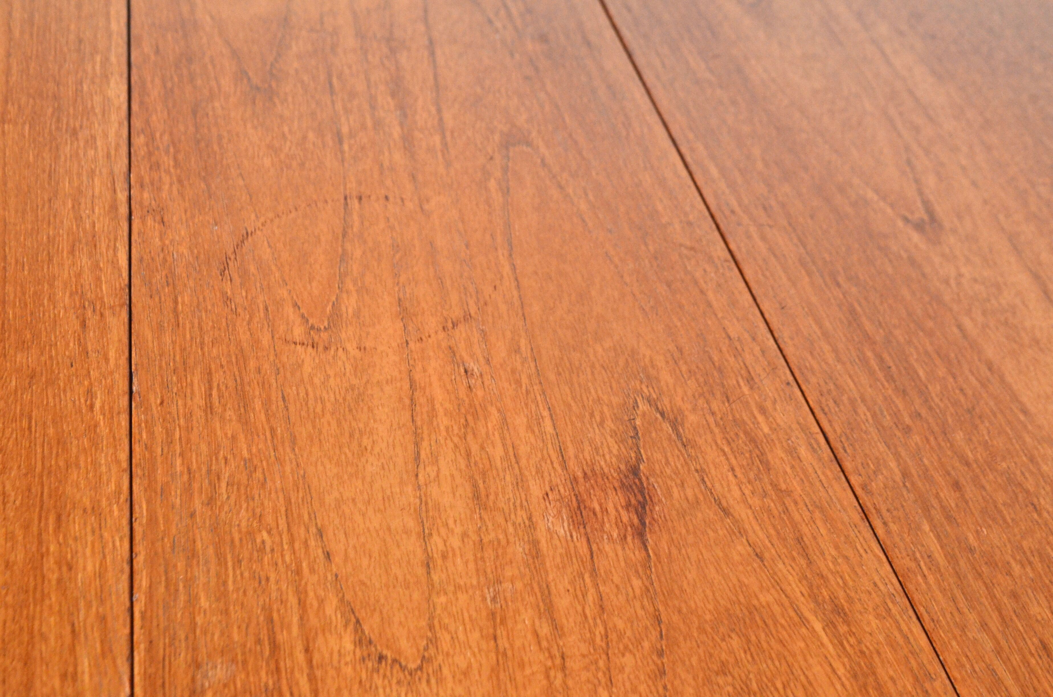 Vintage Midcentury Drop Leaf Teak Table. Delivery. Modern/ Retro / Danish style.