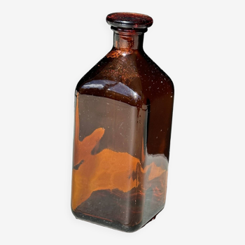 amber glass carafe - stopper