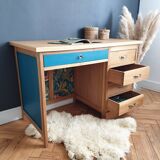 Administrative desk