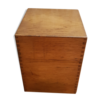 Storage box