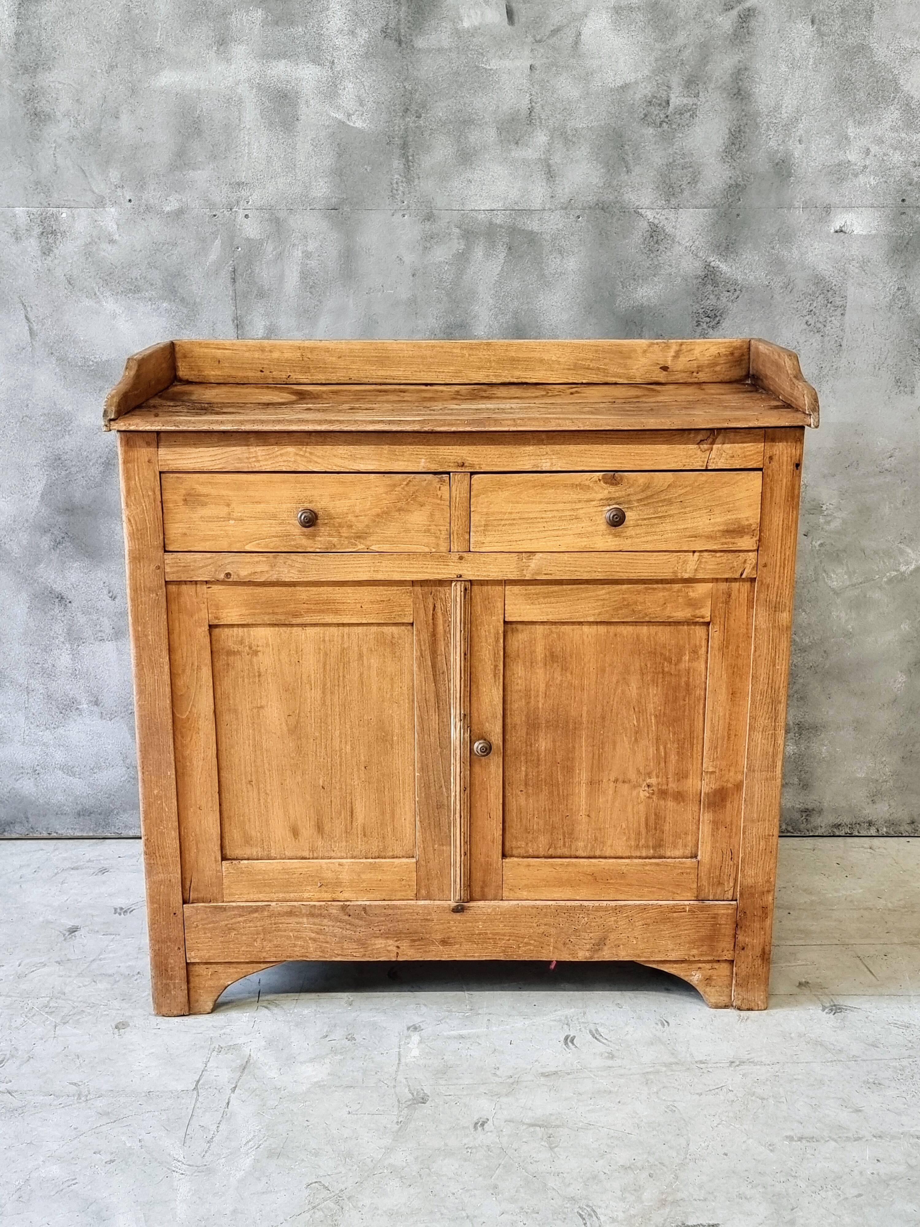 Commode ancienne de campagne française