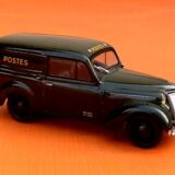 Voiture miniature Renault Juvaquatre  (1946) Postes