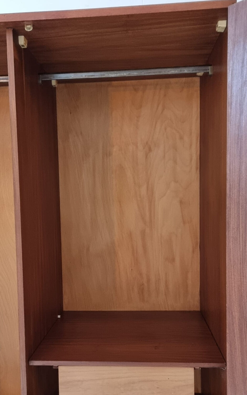 Armoire du milieu du siècle