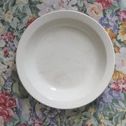 Plat creux saladier blanc en terre de fer Gien