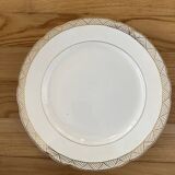 Flat plates with gold decoration