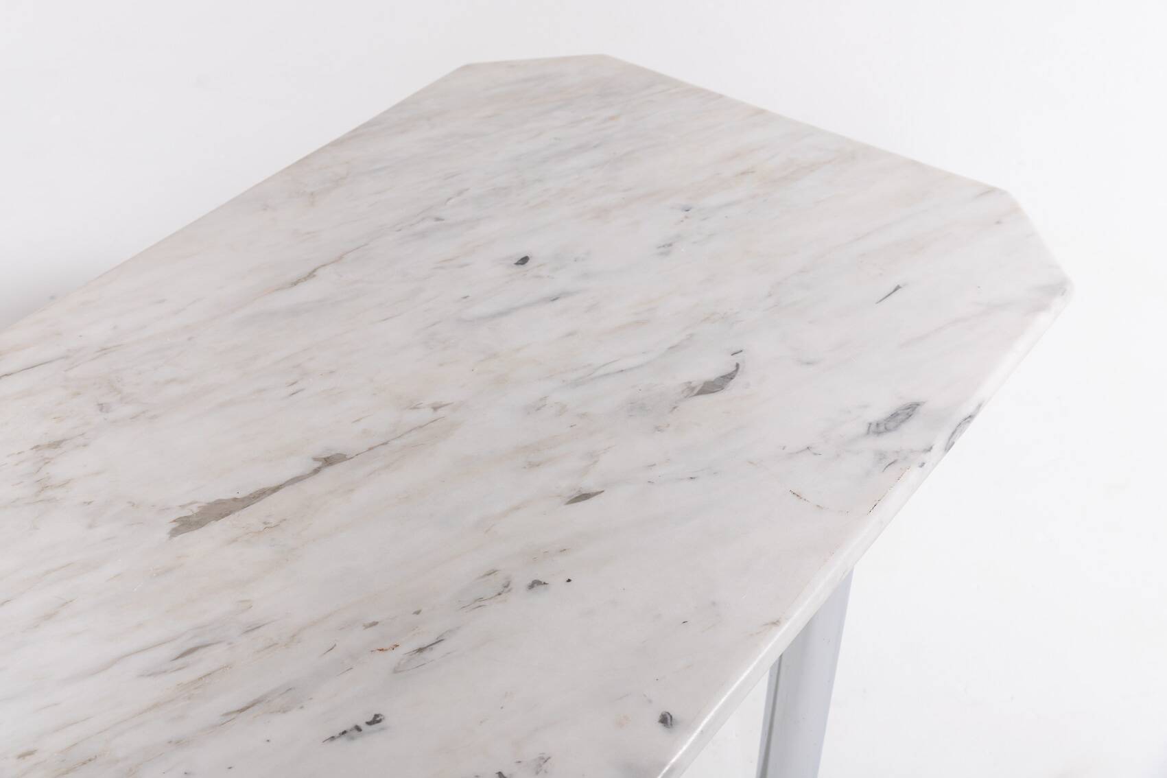 Table basse en marbre au design italien moderne