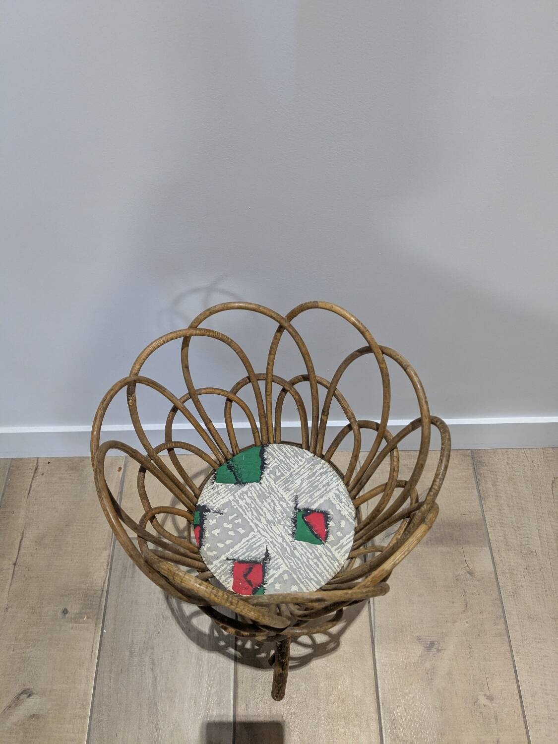Wicker rattan plant stand