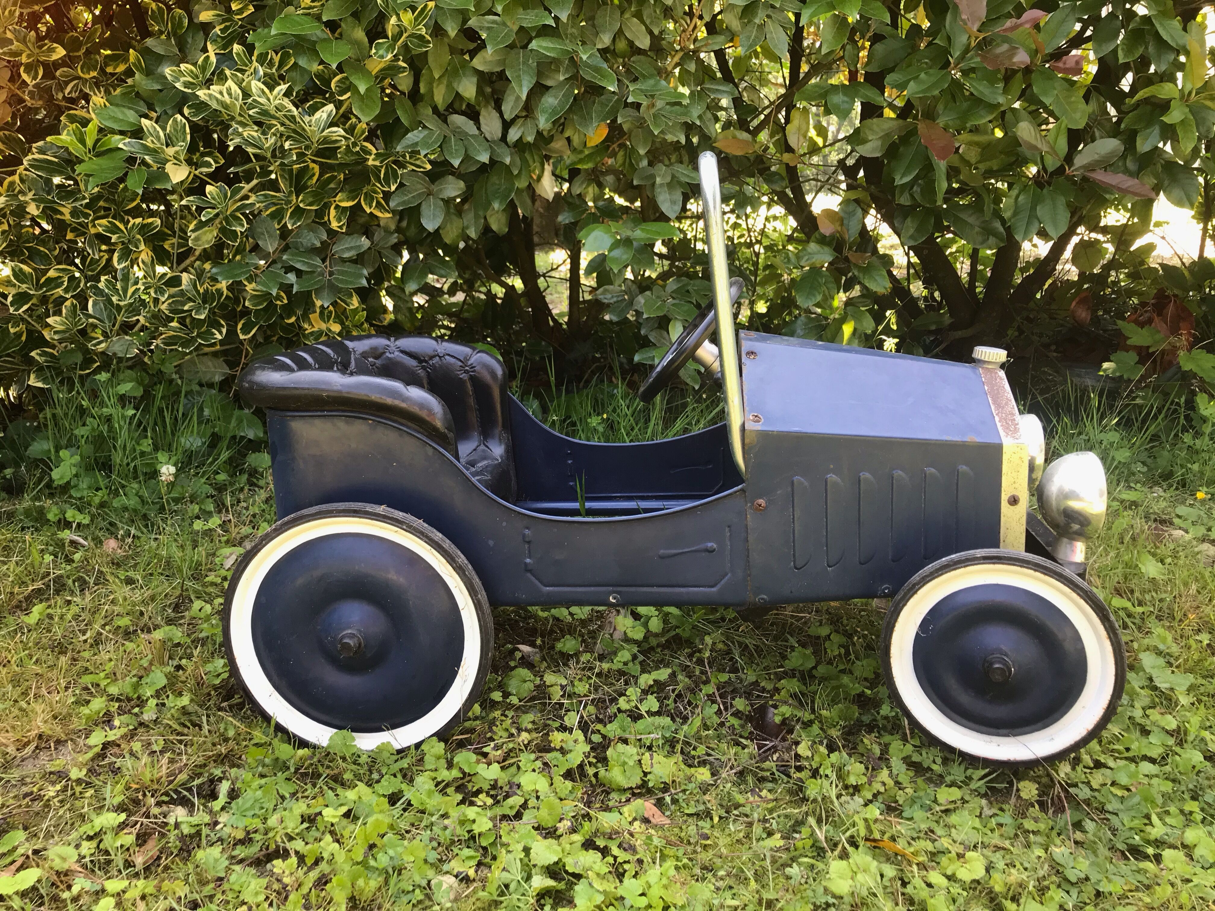 Old pedal car