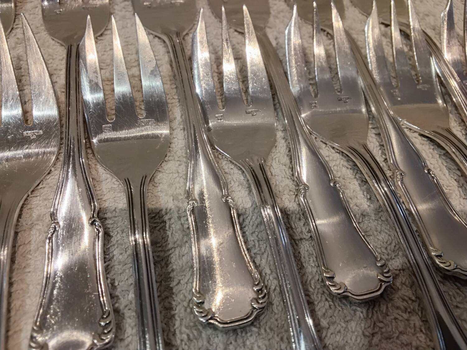 12 silver-plated metal cake forks by Ercuis Valencay silversmiths