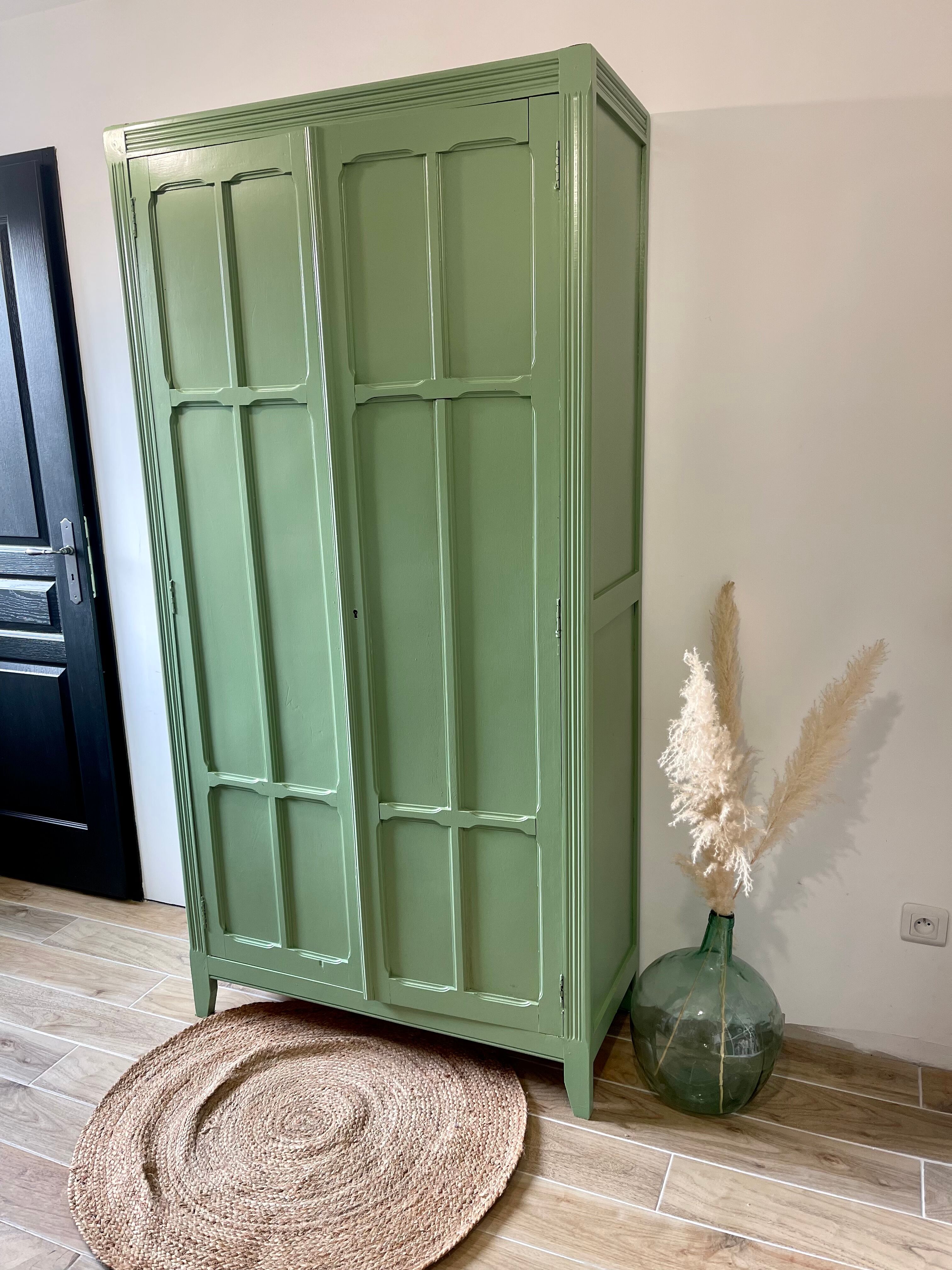 Authentic Parisian wardrobe