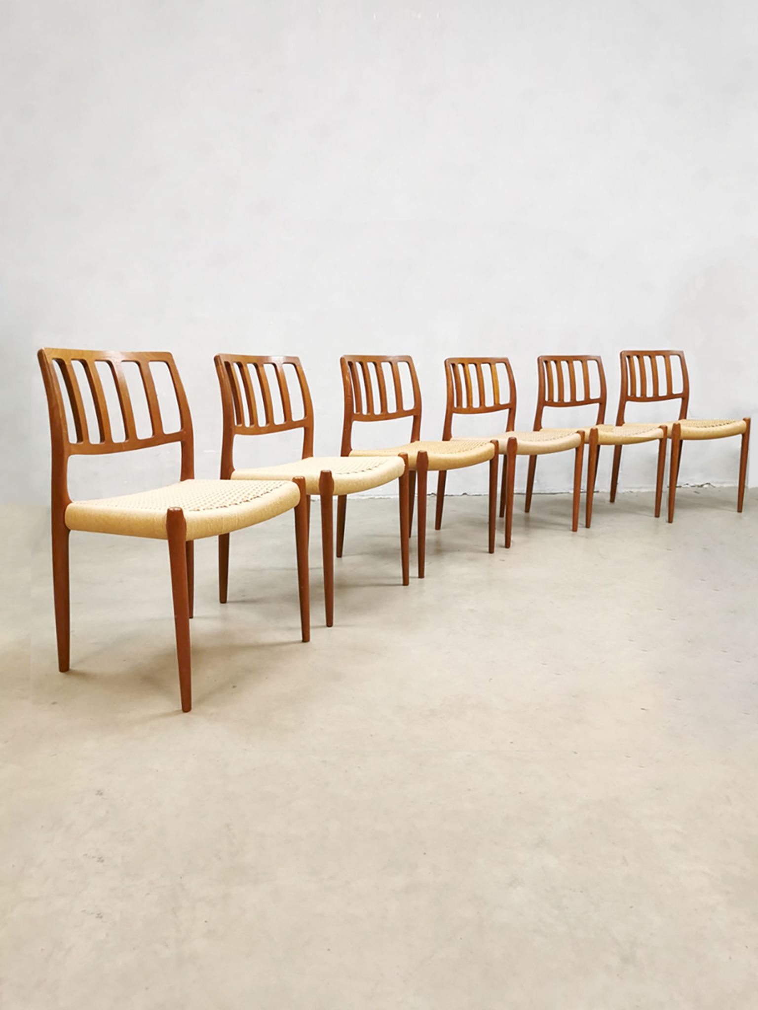 Danish design teak dining chairs Niels O. Møller Model 83