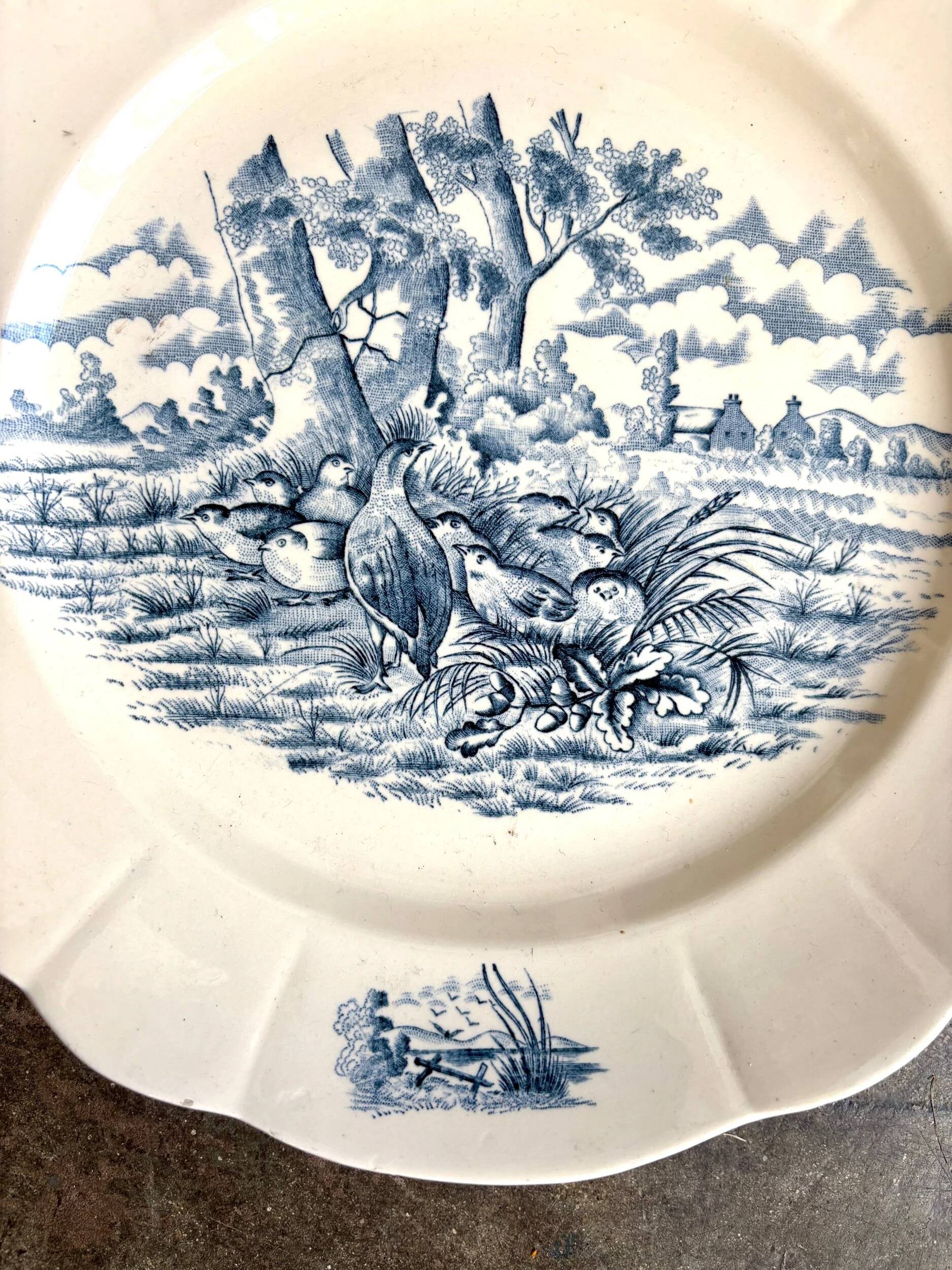 Longchamp round dish in blue iron clay, “Burgundy” service