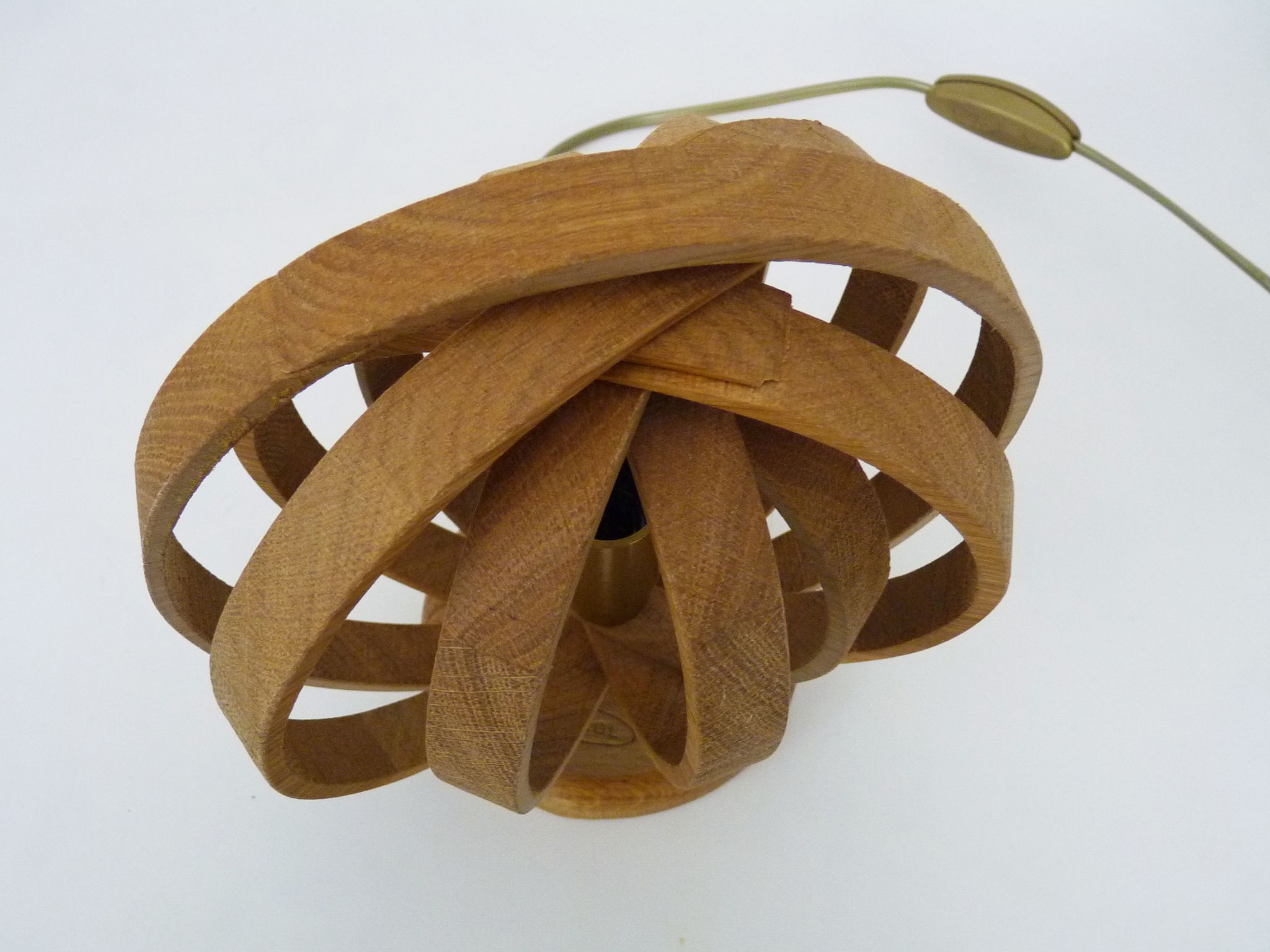 Modular lamp design in wood ENAOL