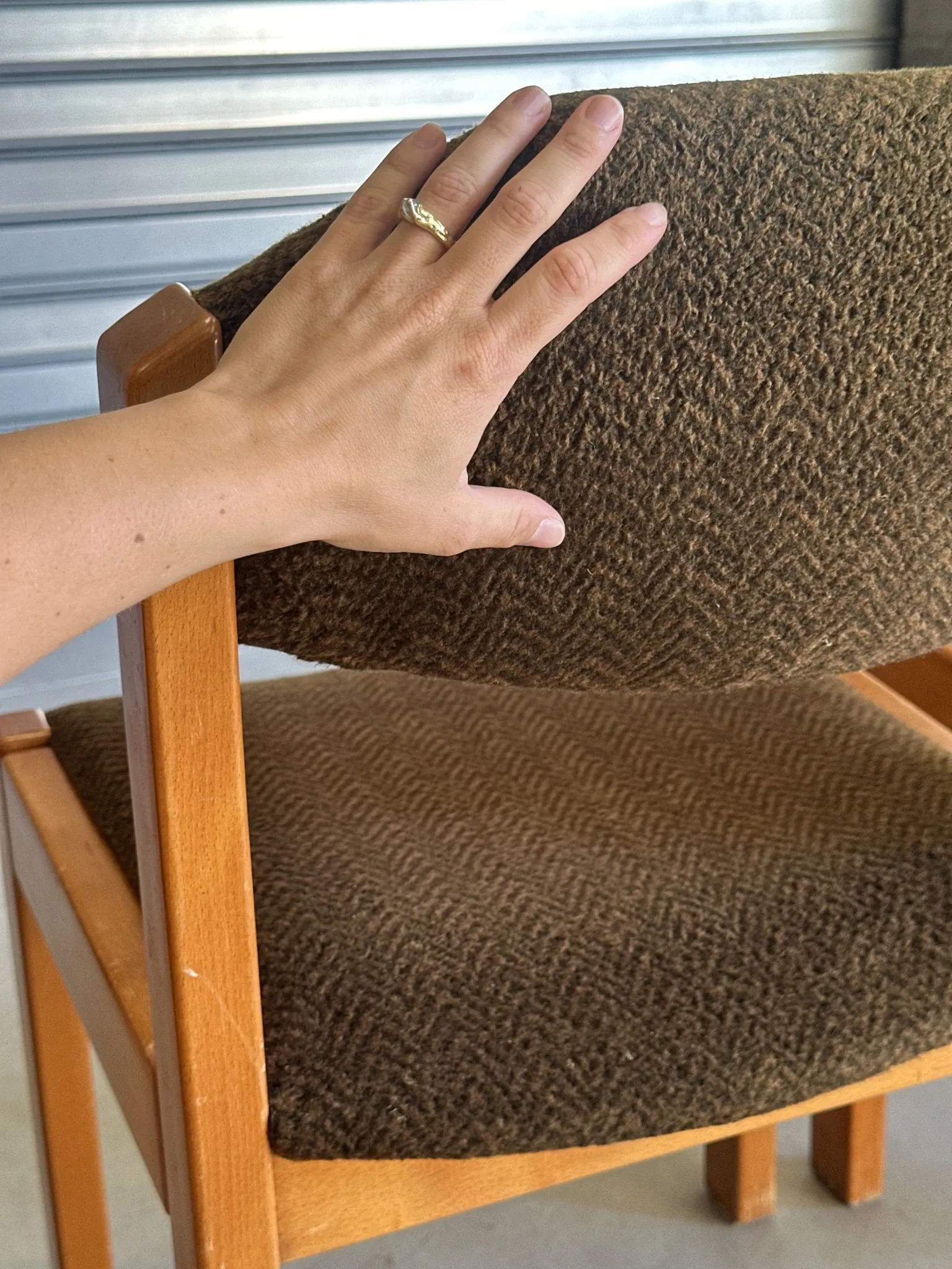 Set of 4 vintage chairs from the 70s/80s – Brown chocolate wood and fabric