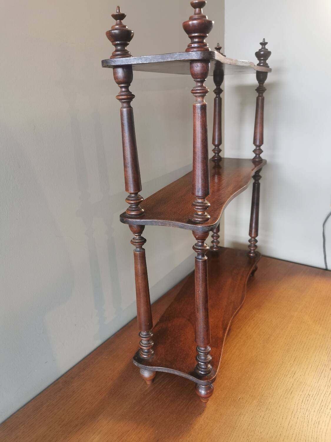 Napoleon III 3-tier shelf