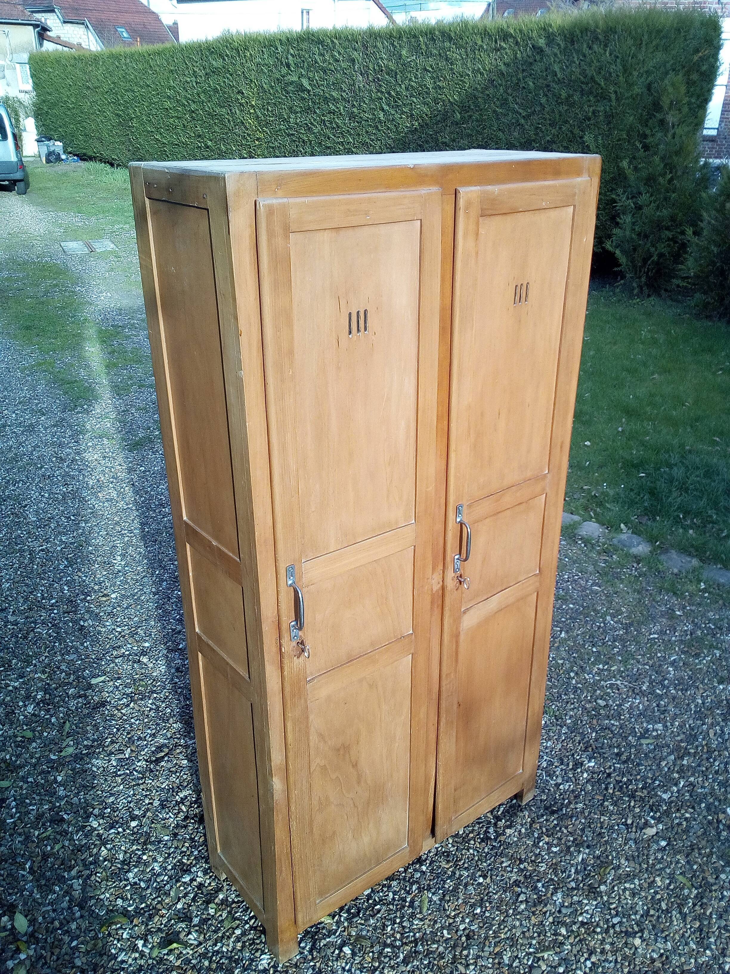 Vestaire double en bois