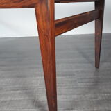 Extendable coffee table