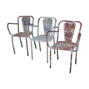 Série de 3 fauteuils de jardin en acier perforé de René  MALAVAL