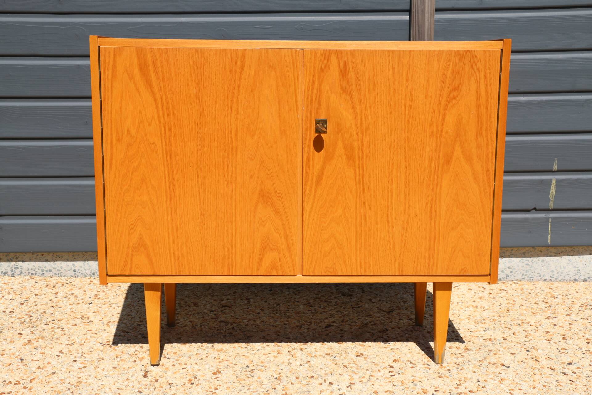 Light wood sideboard with 2 doors