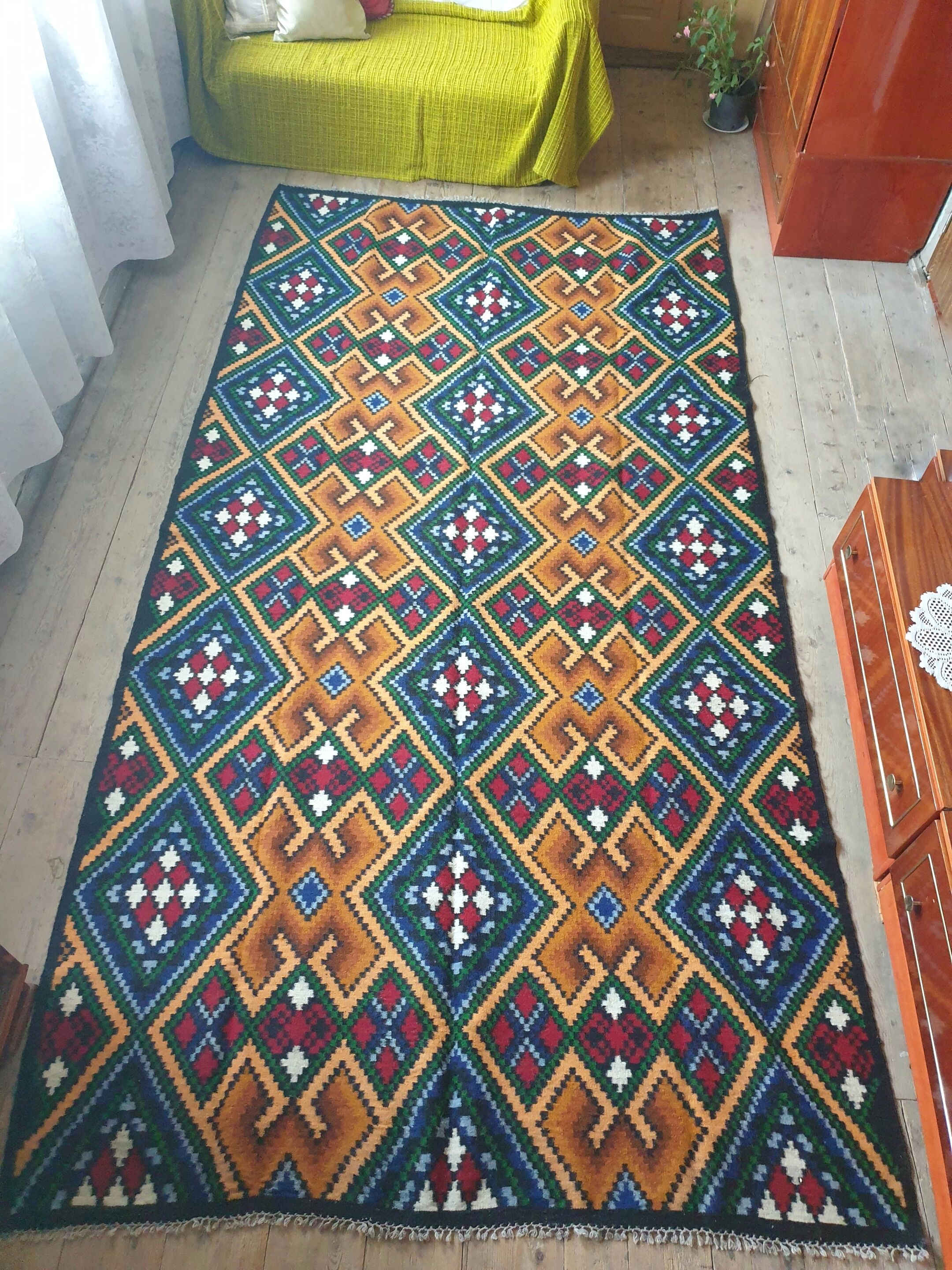 Romanian rug handwoven in wool