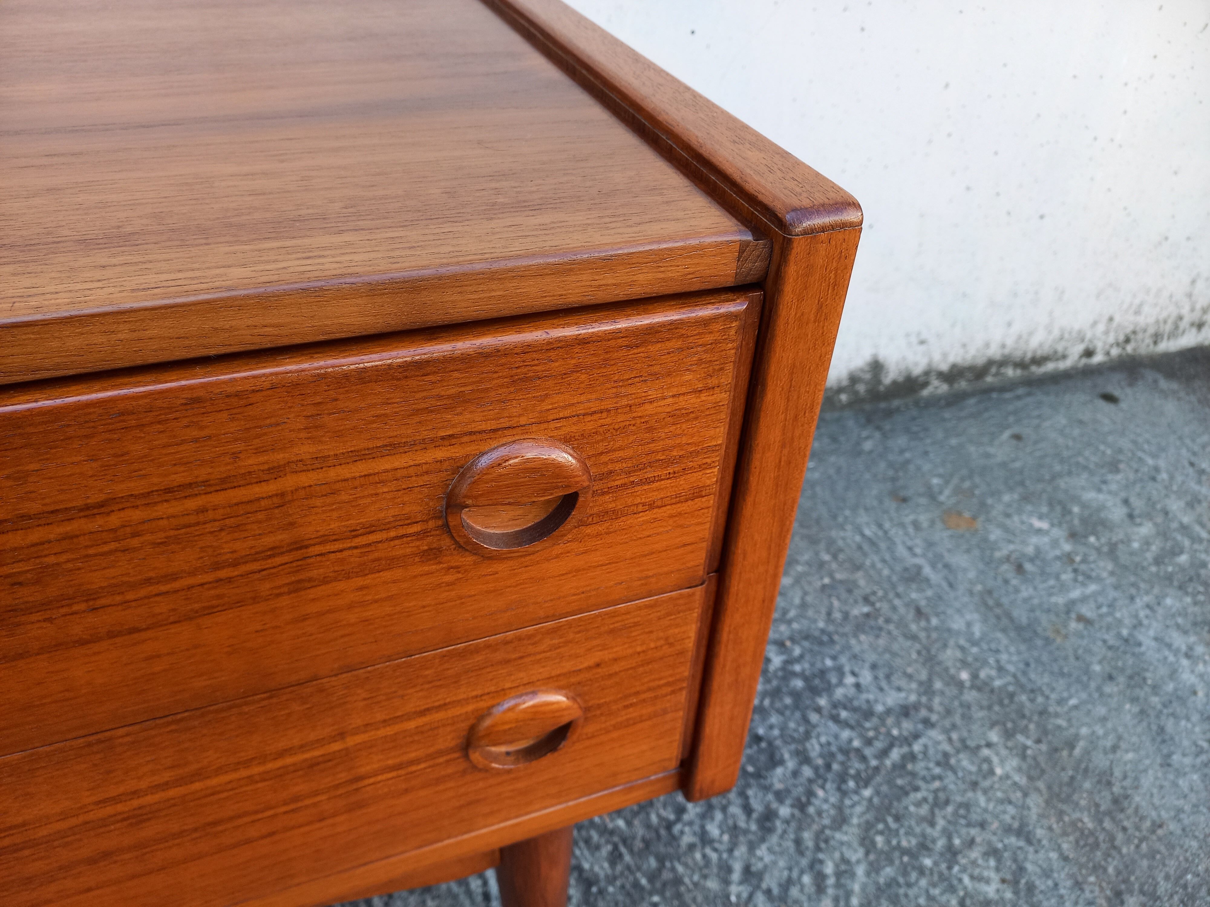 Scandinavian chest of drawers