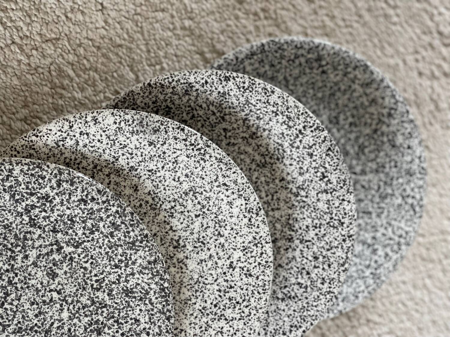 4 Castelforte dessert plates.