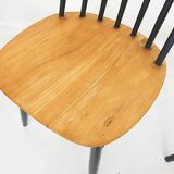 Set of four spindle back chairs, The Netherlands 1960's