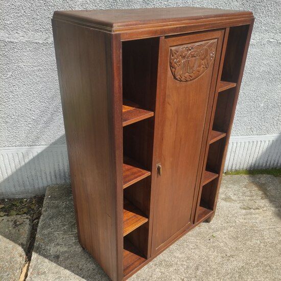 Art deco storage unit