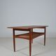 Table basse danoise avec porte-magazine, années 1960