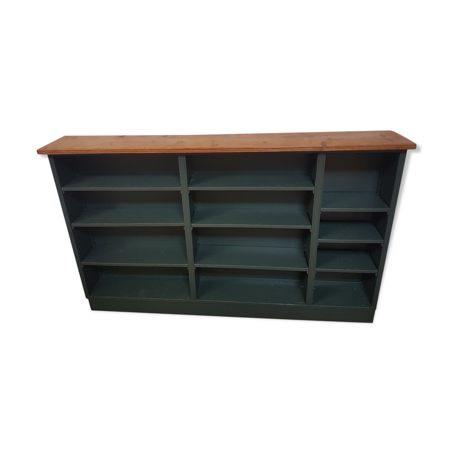 Library shelf