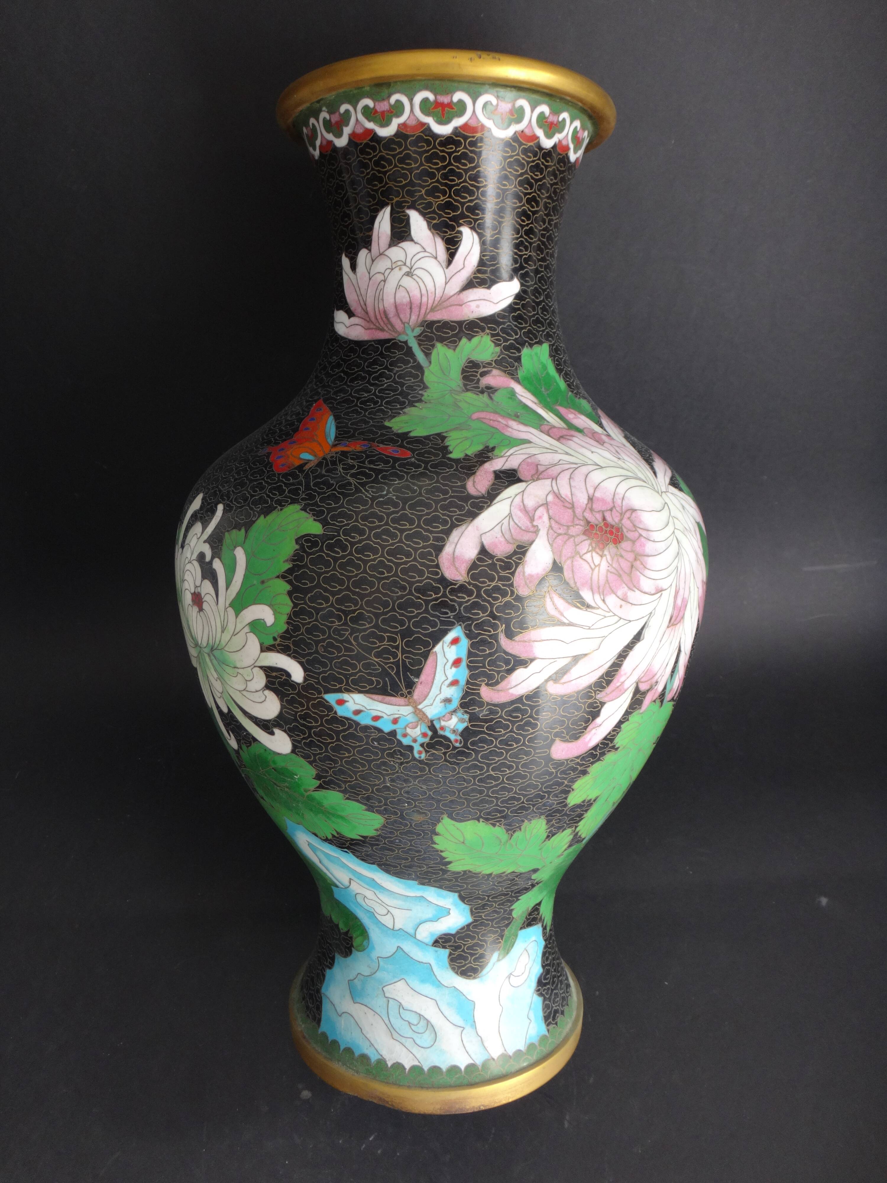 Vase in Chinese partitioned enamel butterflies
