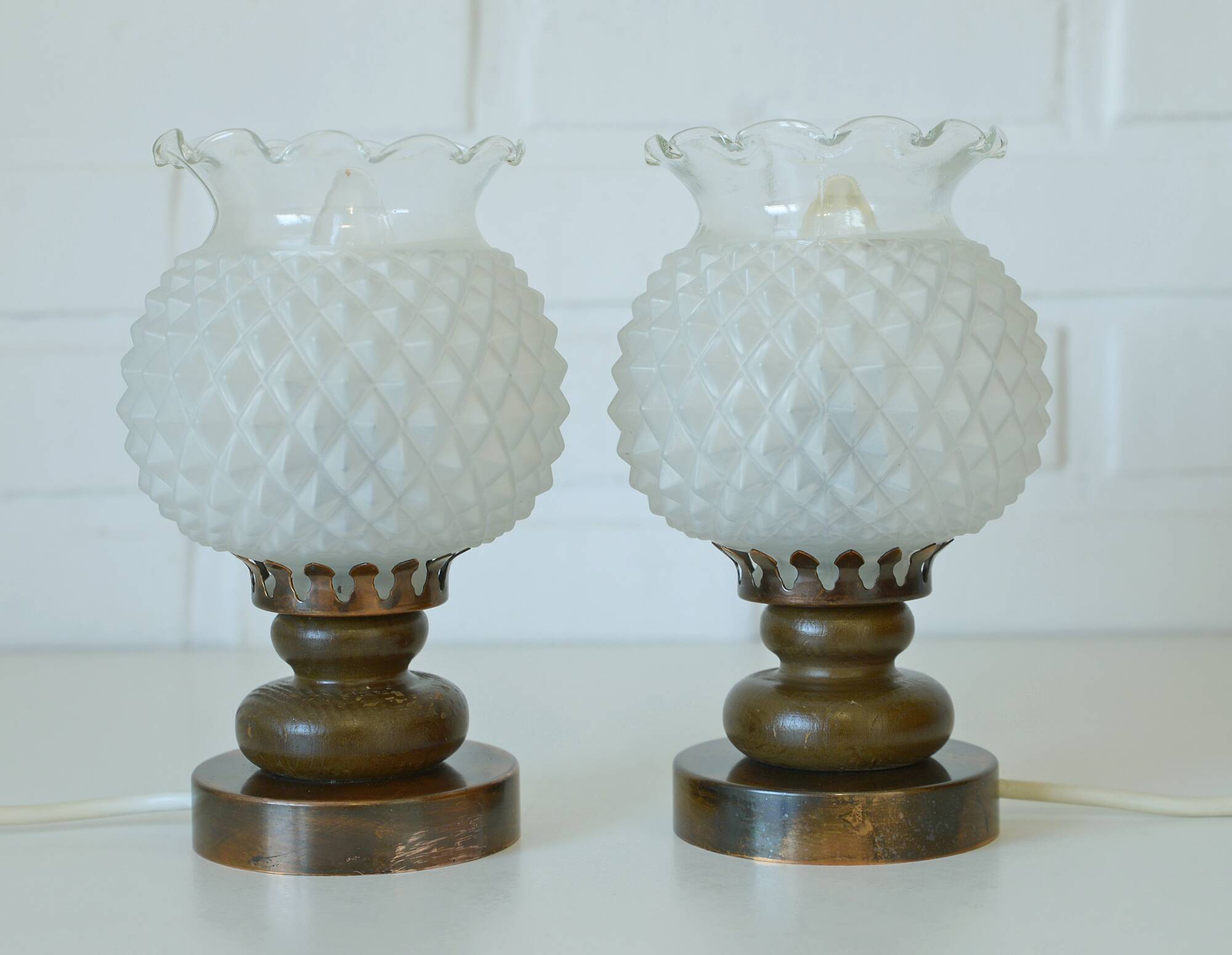 Pair of charming desk lamps vintage bedside lights wood table lighting 70's