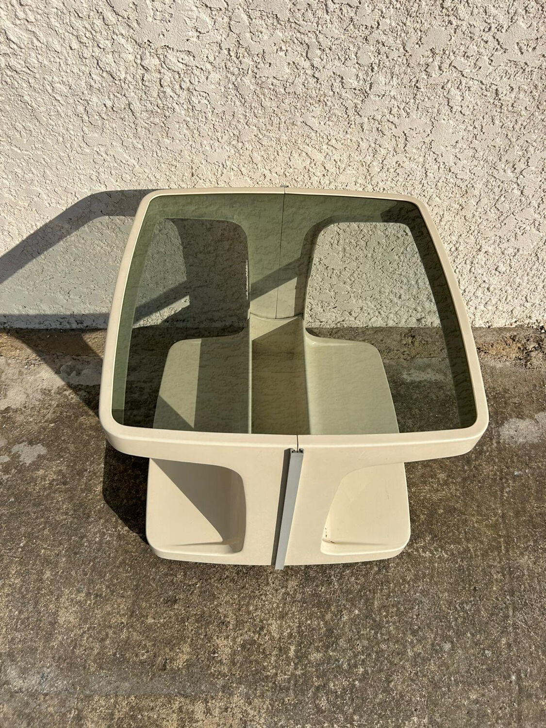 Vintage bar table / dessert