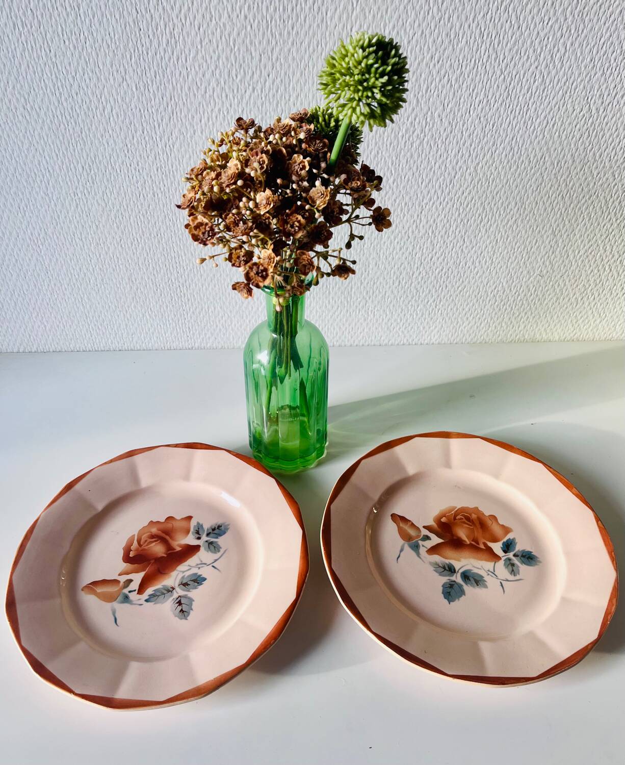 Set of 2 antique Sarreguemines earthenware plates with floral decoration